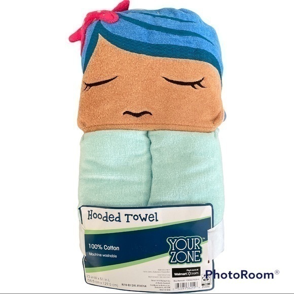Your Zone | Bath | Your Zone Mermaid Hooded Towel | Poshmark